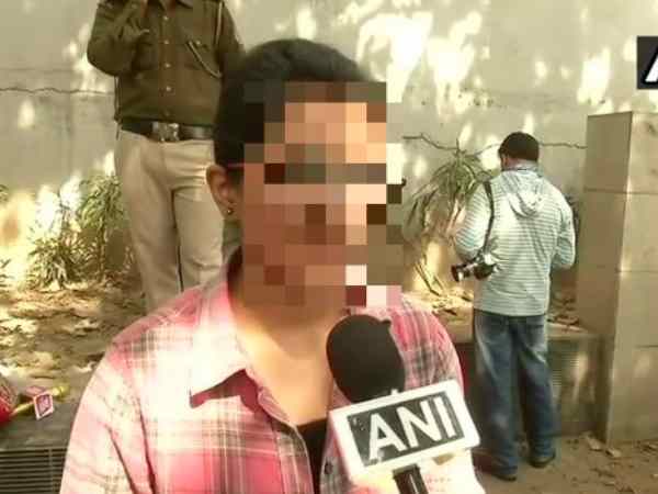 सोशल मीडिया पर दी छात्रा ने जानकारी