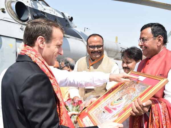 President Emmanuel Macron astonished after seeing pic of deity President Emmanuel Macron astonished after seeing pic of deity