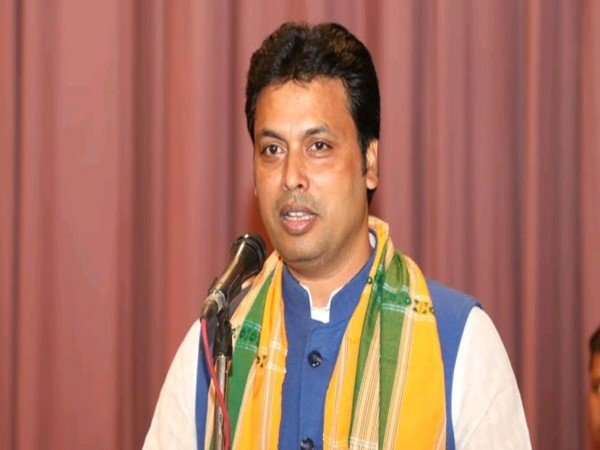 संघ के करीबी हैं देब