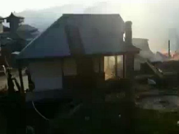 Houses caught fire in Chaupal area of Shimla Houses caught fire in Chaupal area of Shimla