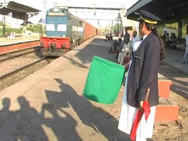 महिलाओं के लिए टॉयलेट नहीं