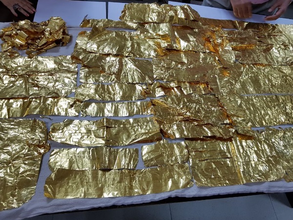 सोने के साथ चीनी नागरिक गिरफ्तार किया गया था