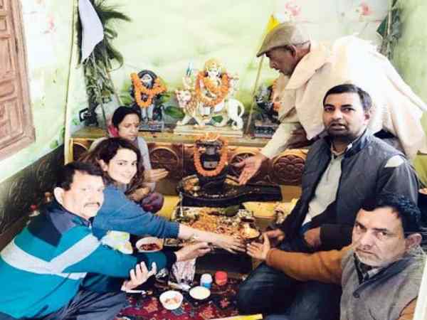 Kangana Ranaut worshiped in the new house Kangana Ranaut worshiped in the new house