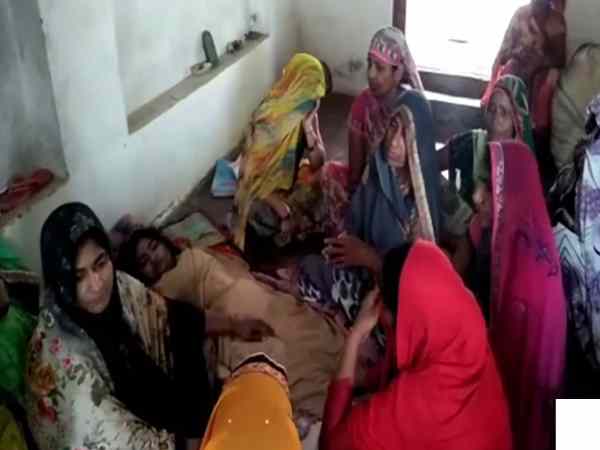 Bribe to give job, Husband murdered wife in Kannauj Bribe to give job, Husband murdered wife in Kannauj