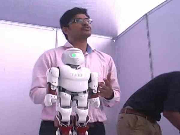 स्कूलों में बच्चों के सवालों के देगा जवाब
