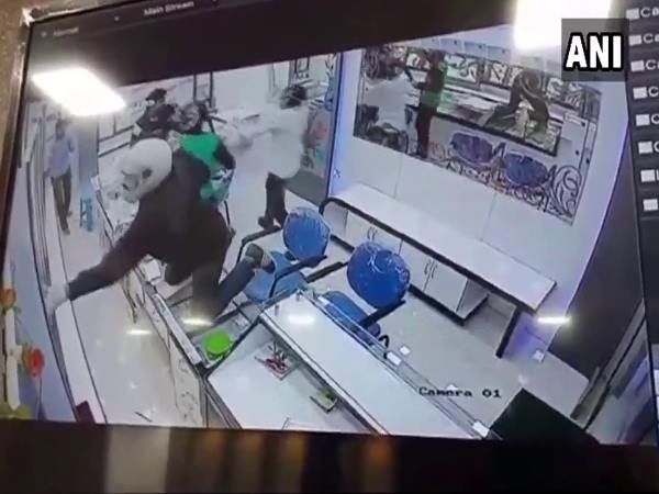 तीन लुटेरों ने वारदात को दिया अंजाम