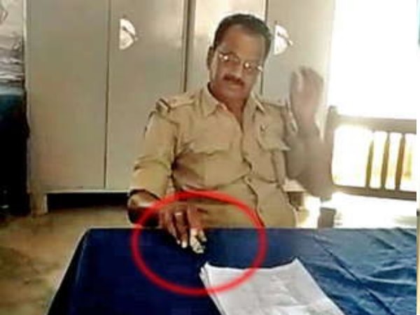 रिश्वत लेने की वारदात कैमरे में कैद