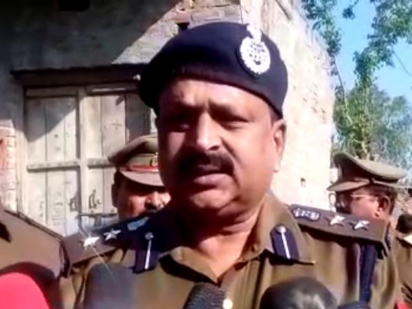 Two goons killed in encounter with villagers in Kasganj Two goons killed in encounter with villagers in Kasganj
