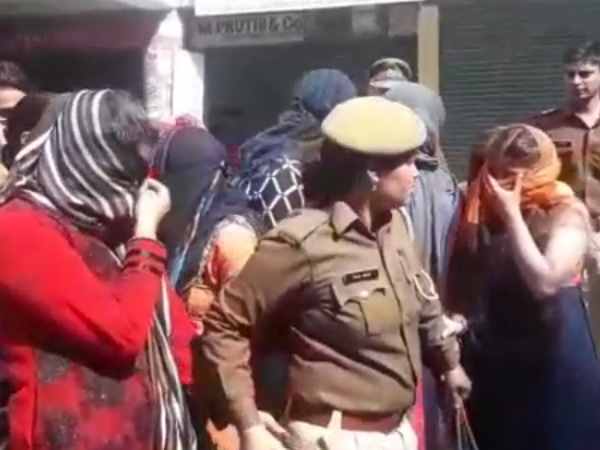 Police in Meerut disclose the fake marriage bureau Police in Meerut disclose the fake marriage bureau