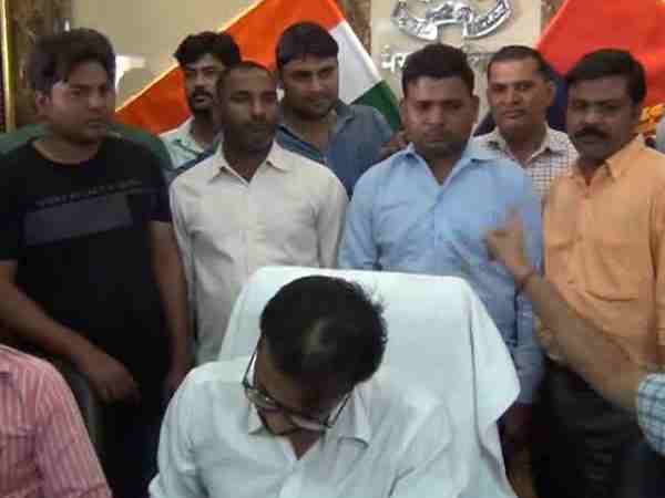 पुलिस ने चार को किया गिरफ्तार