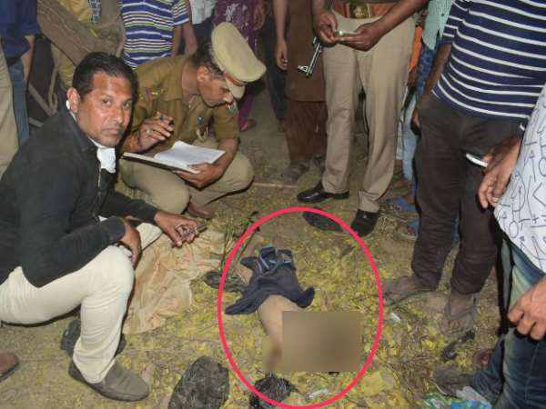 Dead bodies of children are lost from graveyard of Meerut Dead bodies of children are lost from graveyard of Meerut