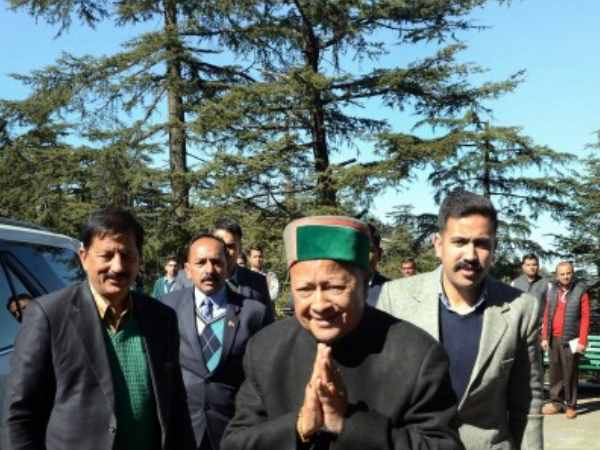 कांग्रेस ने निभाई पुरानी परंपरा