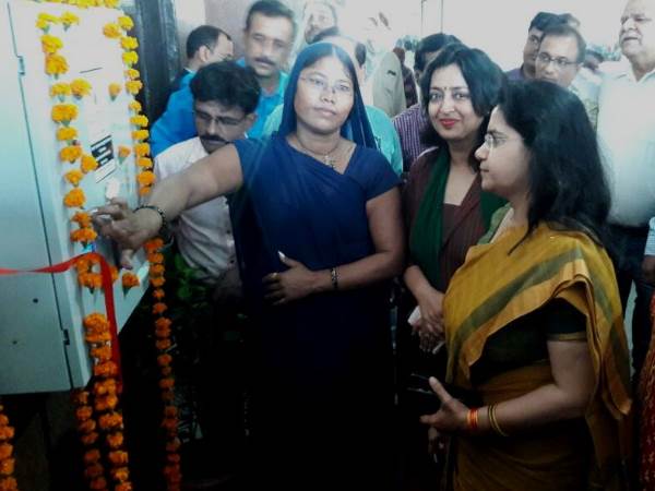 women can purchase sanetary napkin from lucknow railway station women can purchase sanetary napkin from lucknow railway station