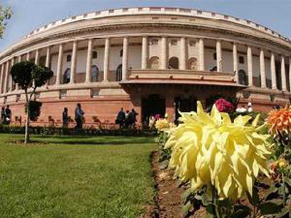 इन 33 सीटों पर चुनाव हुआ...