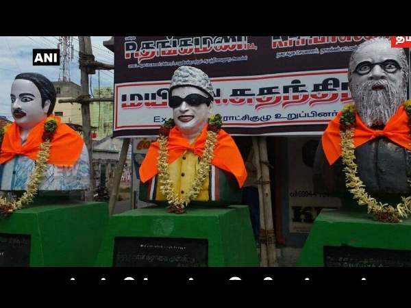 Tamil Nadu: Saffron cloth tied to busts of CN Annadurai MG Ramachandran Thanthai Periyar in Namakkal Tamil Nadu: Saffron cloth tied to busts of CN Annadurai MG Ramachandran Thanthai Periyar in Namakkal