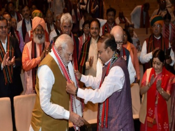 शुक्रवार को मोदी, शाह के साथ डिनर करेंगे बीजेपी सांसद