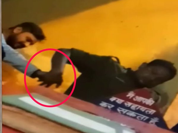 kanpur asi caught on camera receiving bribe from criminals kanpur asi caught on camera receiving bribe from criminals