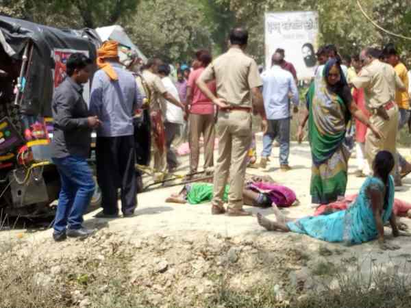 Many pilgrims died in horrific accident in Pratapgarh Many pilgrims died in horrific accident in Pratapgarh
