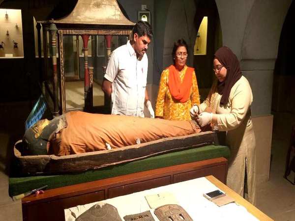 भारत के इस शहर में रखी है 2340 साल पुरानी ममी, मिस्र से लोग आते हैं देखने भारत के इस शहर में रखी है 2340 साल पुरानी ममी, मिस्र से लोग आते हैं देखने