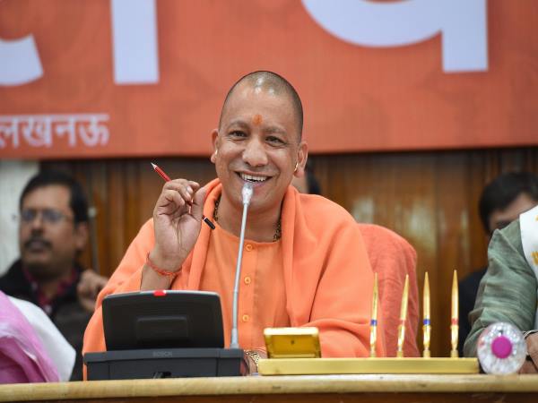गोरखपुुर में बोले सीएम आदित्यनाथ- यूपी में जनता नहीं चाहती औरंगजेब शासन गोरखपुुर में बोले सीएम आदित्यनाथ- यूपी में जनता नहीं चाहती औरंगजेब शासन