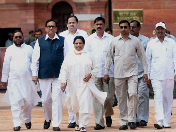 गेस्ट हाउस कांड में सपा के लोग नहीं थे शामिल