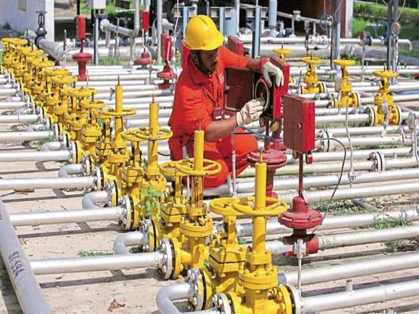 1 अप्रैल से मोदी सरकार बढ़ा सकती है गैस की कीमतें, CNG होगी महंगी 1 अप्रैल से मोदी सरकार बढ़ा सकती है गैस की कीमतें, CNG होगी महंगी