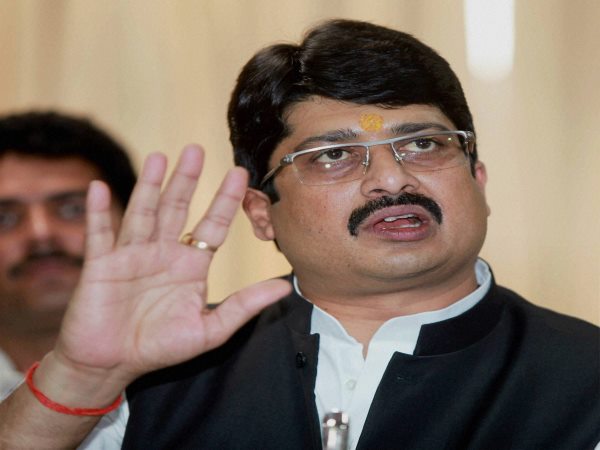 राजा भैया ने साफ किया रुख