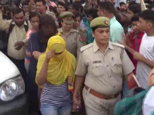 Flesh trade busted inside hotel Tapasya in Agra Flesh trade busted inside hotel Tapasya in Agra