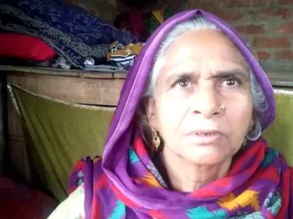 दो माह से बुजुर्ग की पेंशन बंद