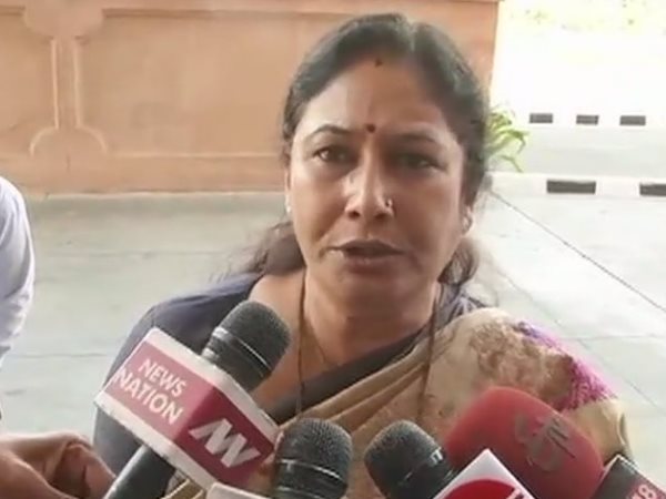 ड्रेस कोड छात्रों की मांग पर: शिक्षामंत्री