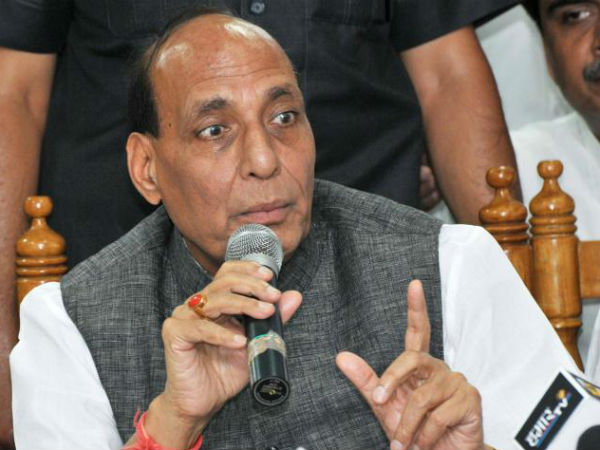 गृहमंत्री राजनाथ सिंह ने की गवर्नर और डीजीपी से बात