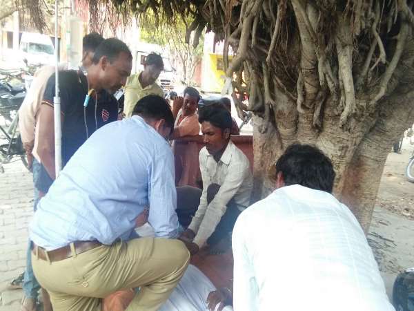 raebareli doctor treatment beneath of tree raebareli doctor treatment beneath of tree