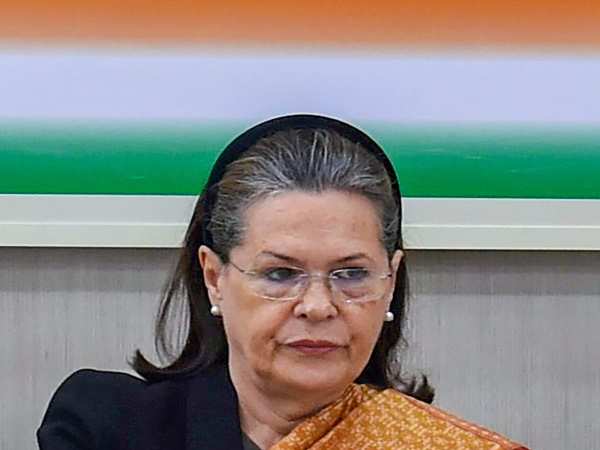 आधार के मुद्दे पर सोनिया ने कहा कि ...