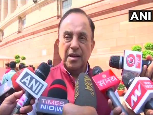 'हमारे देश में क्यों है लेनिन की मूर्ति'