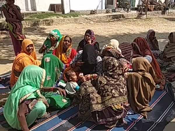 A father suicide after his son fled with girlfriend in Mainpuri A father suicide after his son fled with girlfriend in Mainpuri