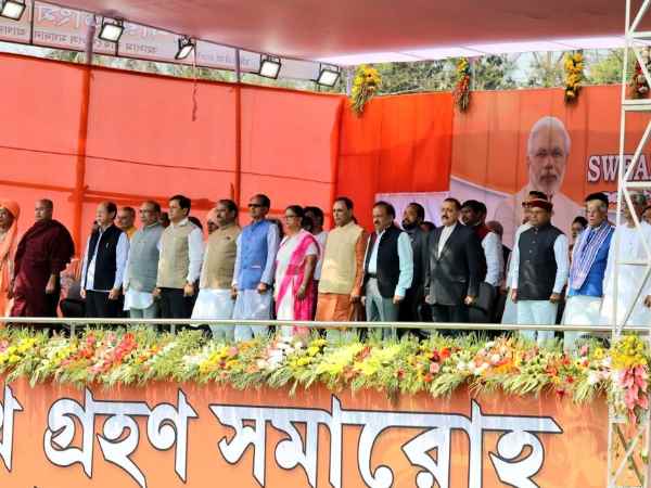 प्रांजित सिंह रॉय ने ली मंत्री पद की शपथ