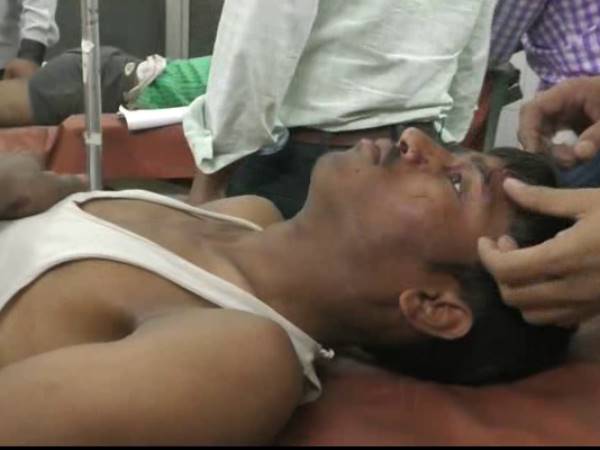 Two truck accident in Etah, two killed in accident Two truck accident in Etah, two killed in accident