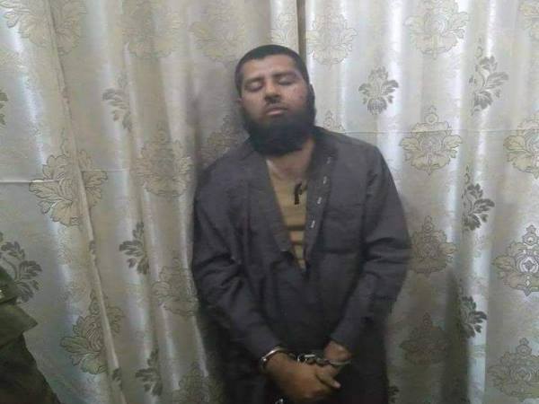 आसिफ ने कहा- स्याही फेंकने वाले को छोड़ दे पुलिस