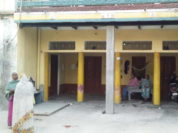 Neighbour killed retired teacher and injured her daughter Neighbour killed retired teacher and injured her daughter
