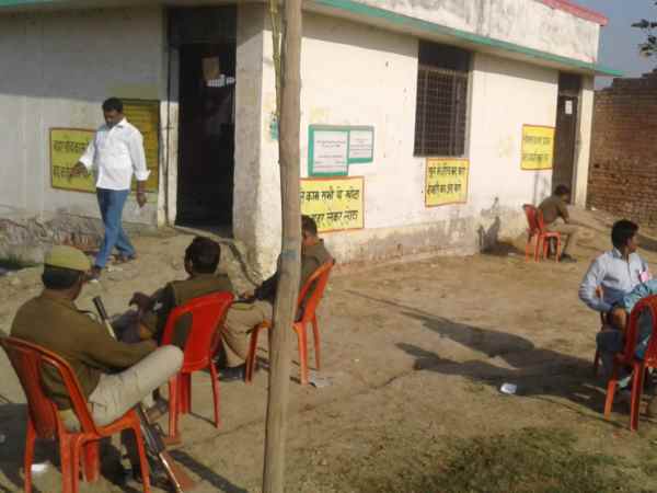 Only 38 percent voting in Phulpur by election Only 38 percent voting in Phulpur by election
