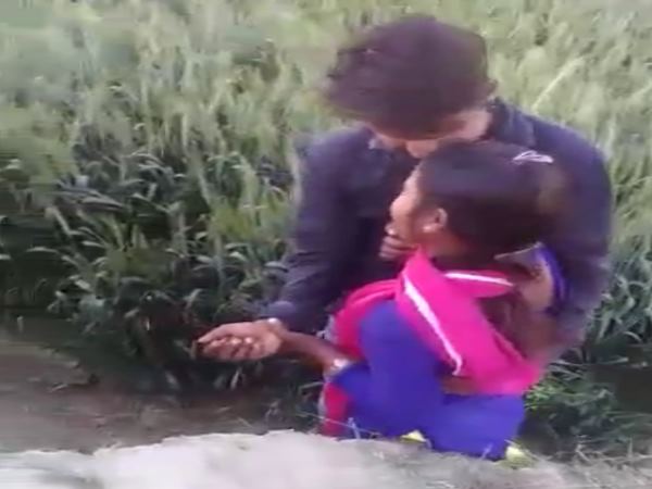 खेत में ले जाकर अश्लील हरकत की