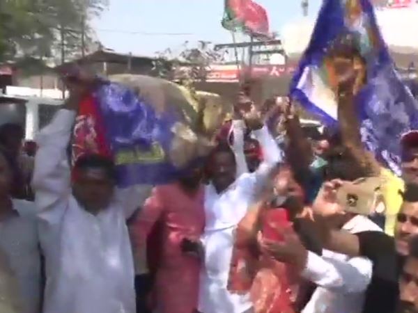 10 राउंड की काउंटिंग में सपा को 14 हजार से ज्यादा की बढ़त