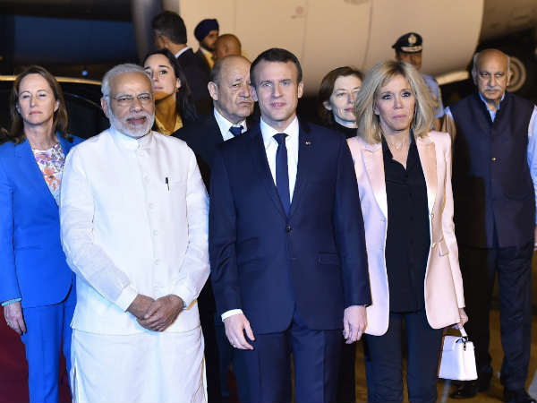 हर पल मैंक्रों के साथ रहेंगे सरकारी अधिकारी और मंत्री