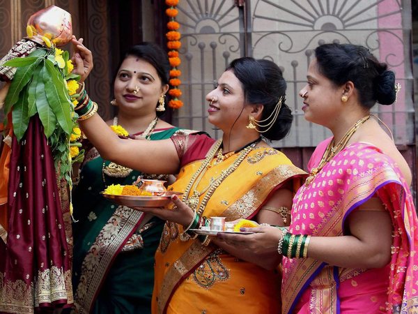 'गुड़ी' का अर्थ 'विजय पताका'