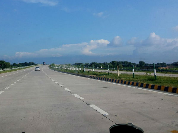 कब-किसने बनवाया यमुना एक्सप्रेसवे