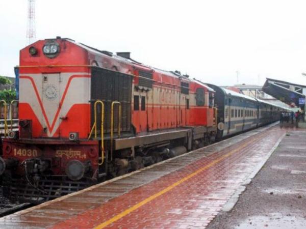 लड़की को वापस भेजा गया सूरत