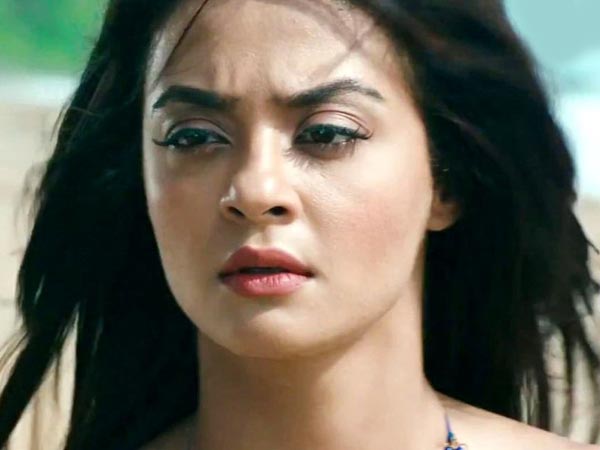 कब तक सोशल मीाडिया पर सिर्फ बातें होगी?