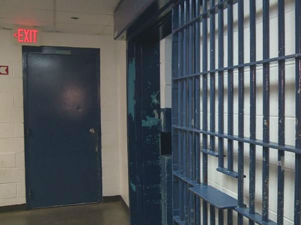 7 inmates killed as prisoners fight over money, territory 7 inmates killed as prisoners fight over money, territory