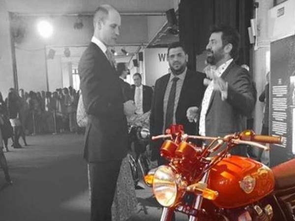देखिए क्या हुआ जब रॉयल एनफील्ड बाइक से मिले प्रिंस विलियम देखिए क्या हुआ जब रॉयल एनफील्ड बाइक से मिले प्रिंस विलियम