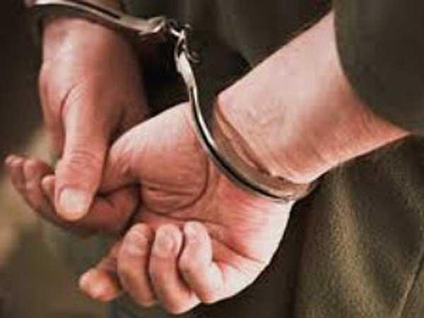 25 वर्षीय शख्स ने FB पर की ऐसी पोस्ट, पुलिस ने किया गिरफ्तार 25 वर्षीय शख्स ने FB पर की ऐसी पोस्ट, पुलिस ने किया गिरफ्तार